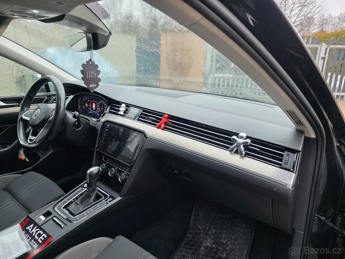 2020 Volkswagen PASSAT - 17