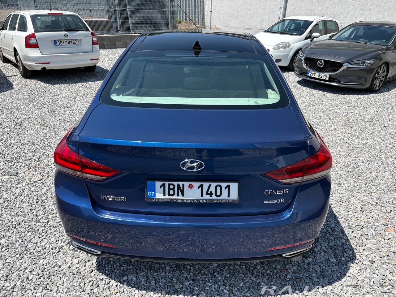 2017 Hyundai GENESIS - 10