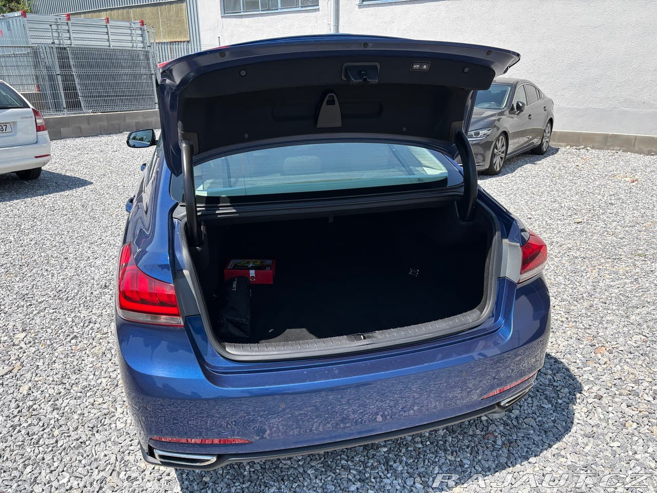 2017 Hyundai GENESIS - 13