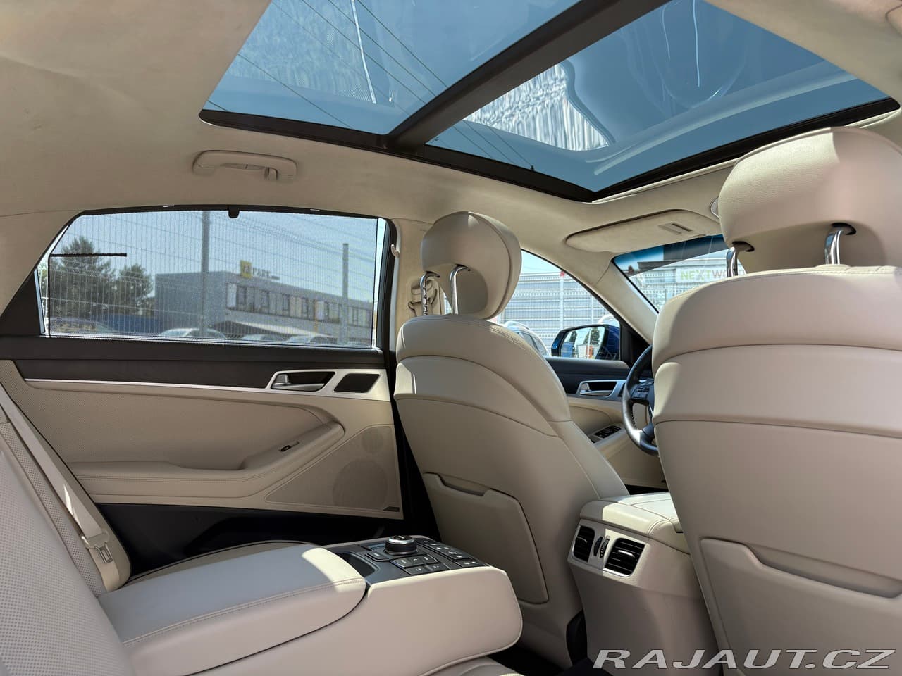 2017 Hyundai GENESIS - 20