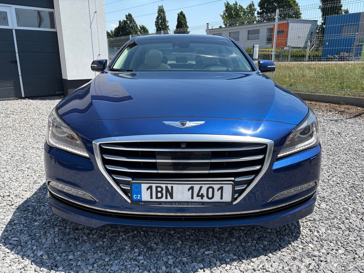 2017 Hyundai GENESIS - 3