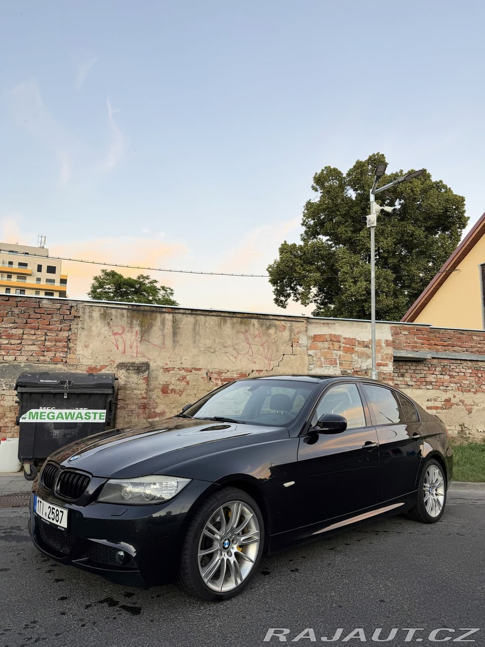 2011 BMW 3-SERIES - 2