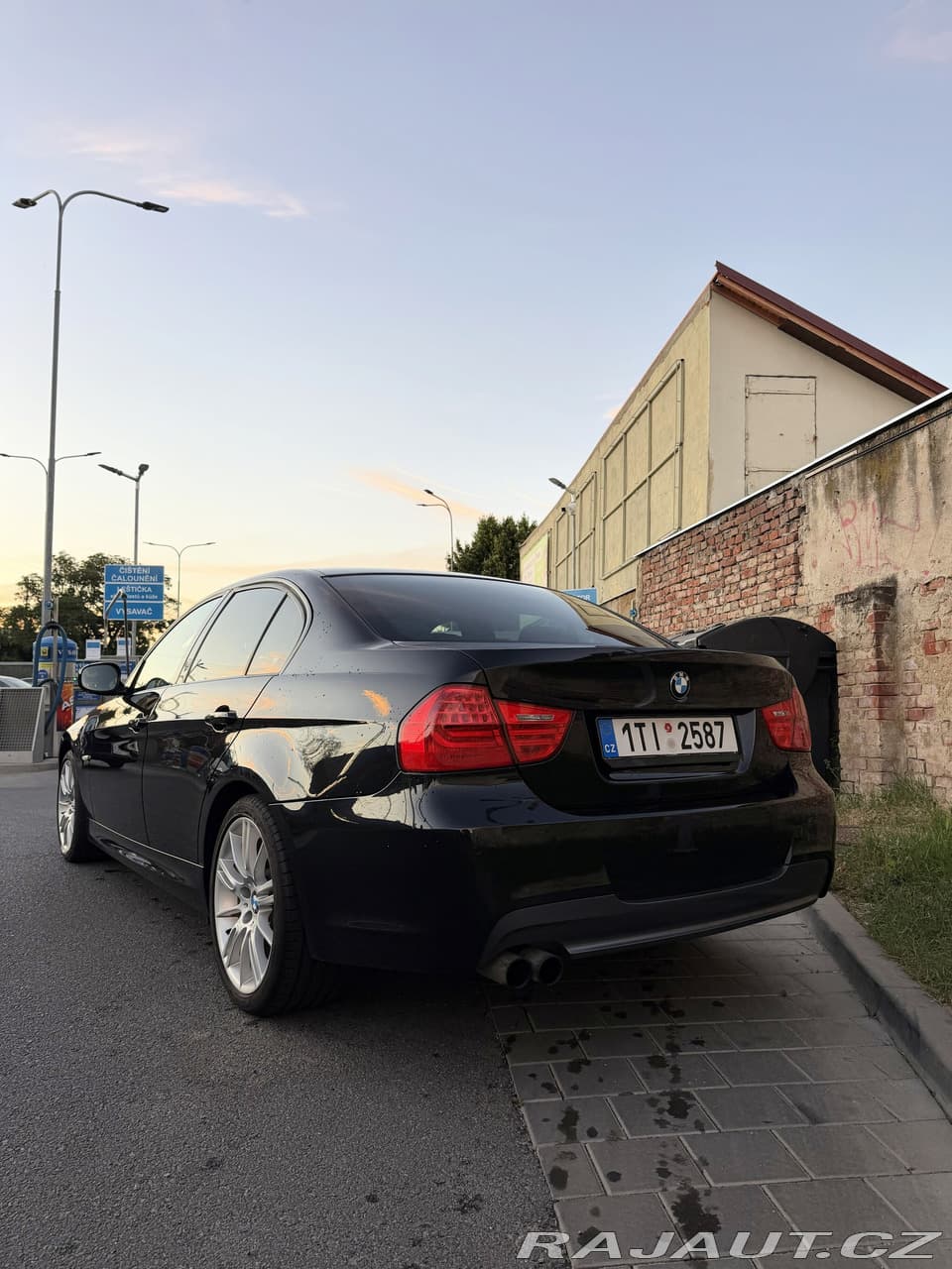 2011 BMW 3-SERIES - 4
