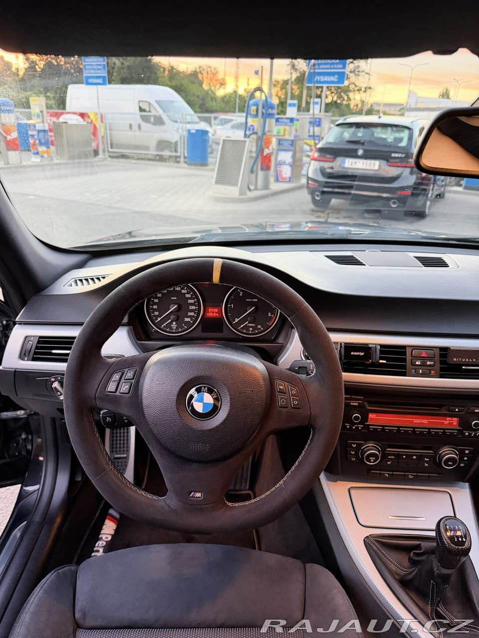 2011 BMW 3-SERIES - 8