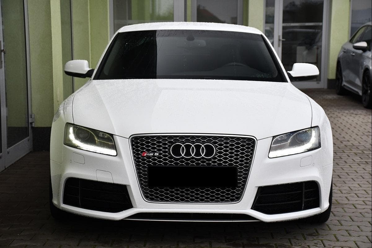 2010 Audi RS5 - 10