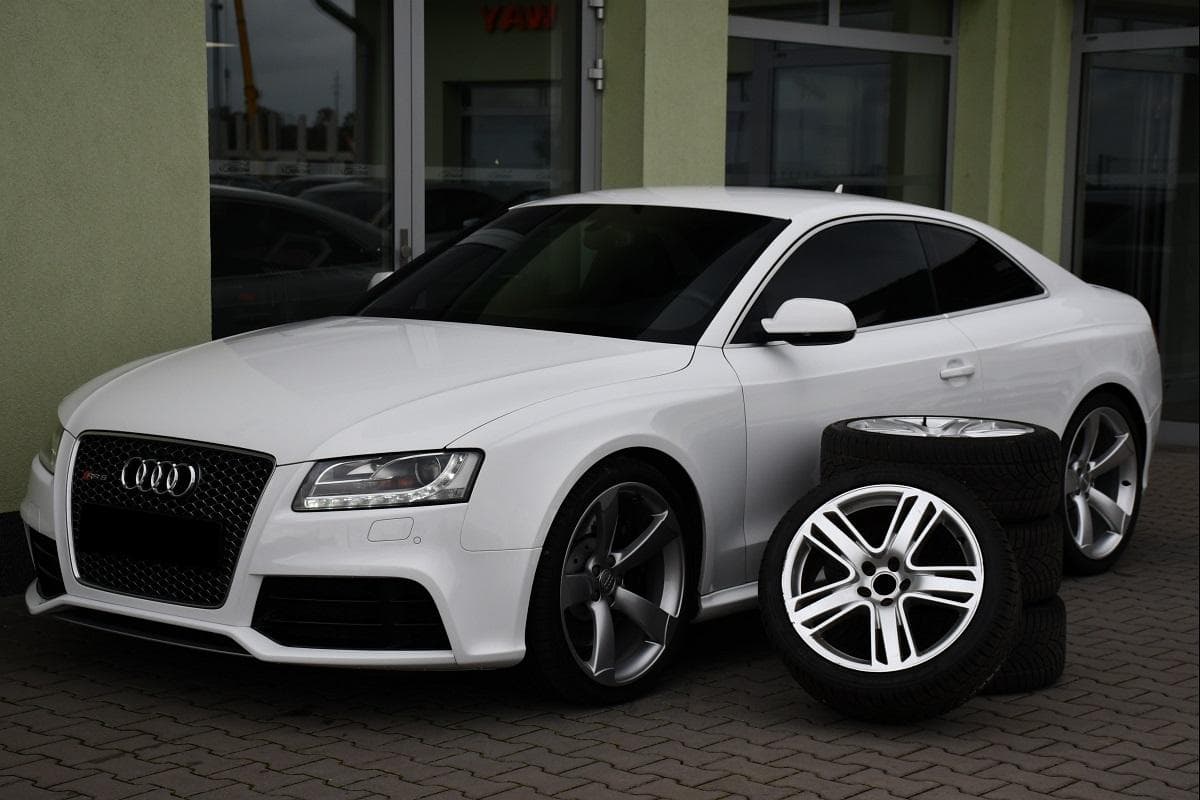2010 Audi RS5 - 2