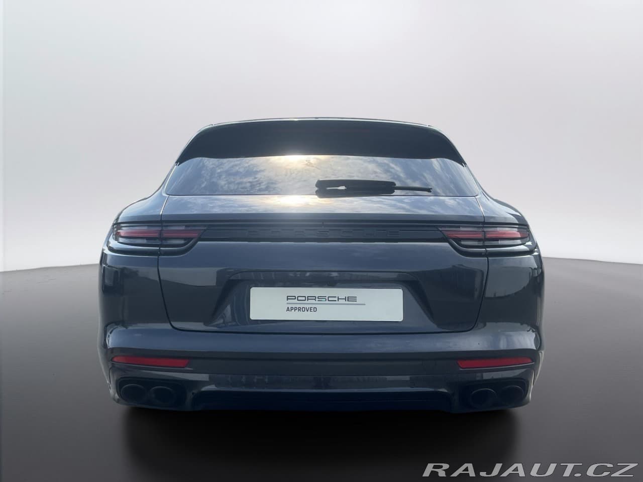 2019 Porsche PANAMERA - 4