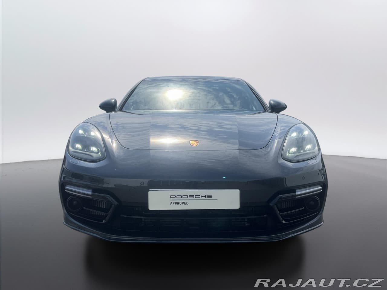 2019 Porsche PANAMERA - 8