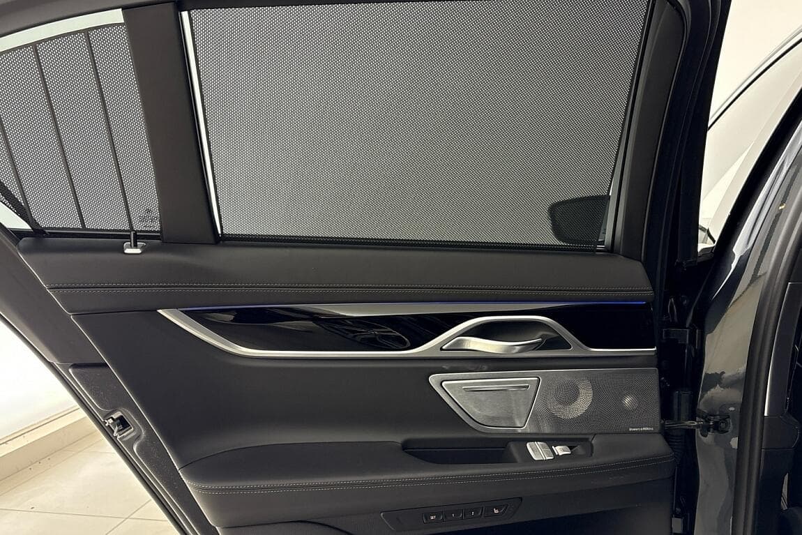 2018 BMW 7-SERIES - 17