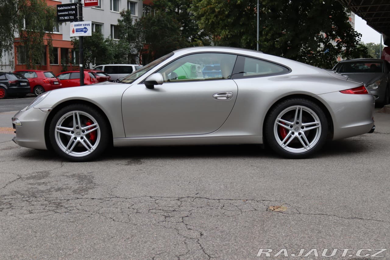 2012 Porsche 911 - 15