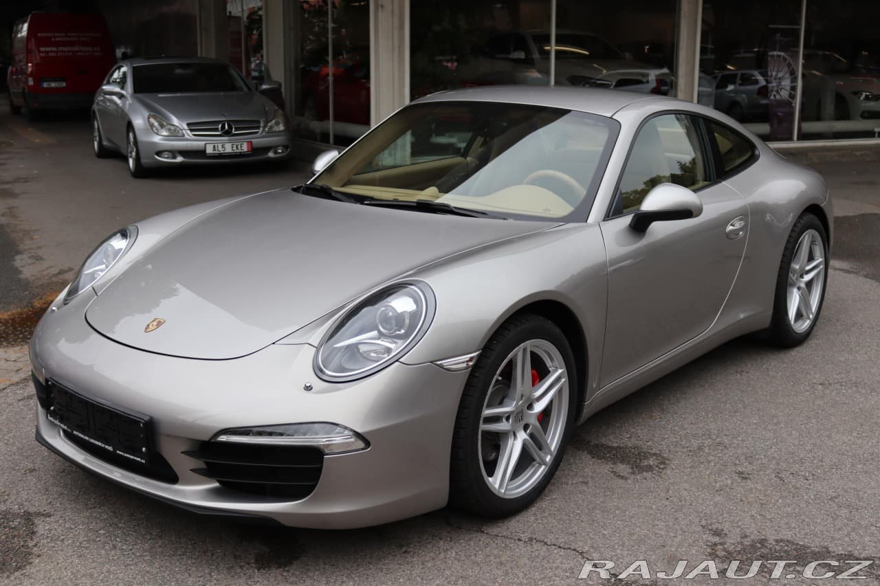 2012 Porsche 911 - 17