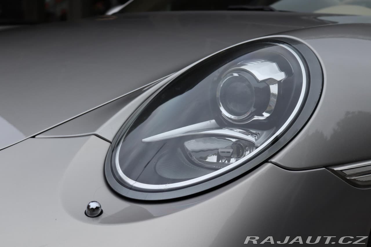 2012 Porsche 911 - 4