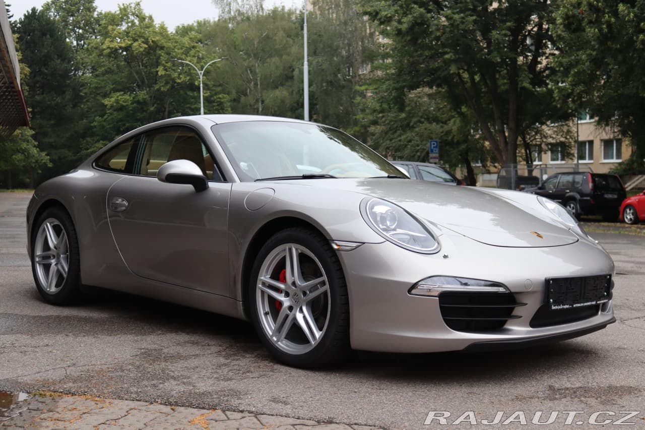 2012 Porsche 911 - 7