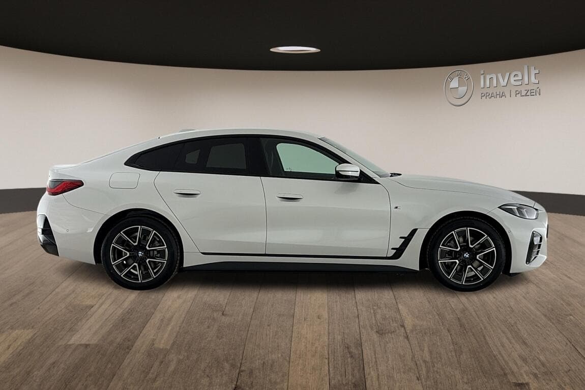 2026 BMW i4 - 2