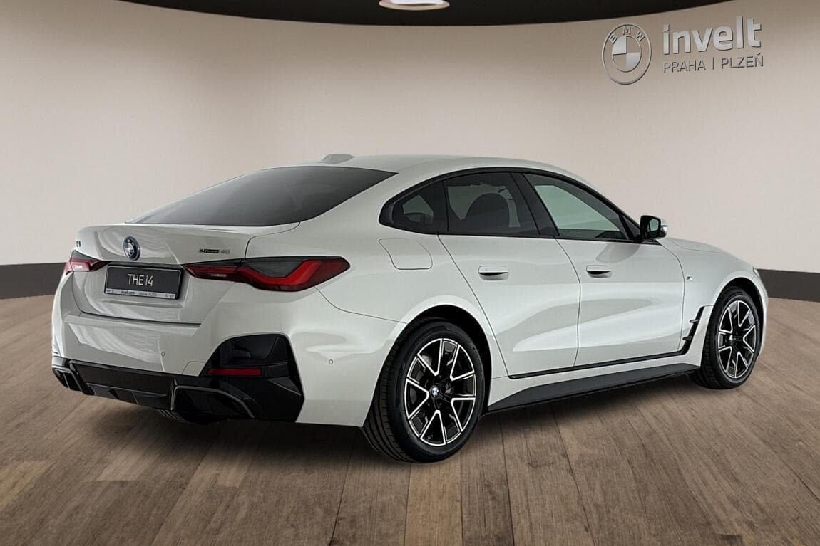 2026 BMW i4 - 3