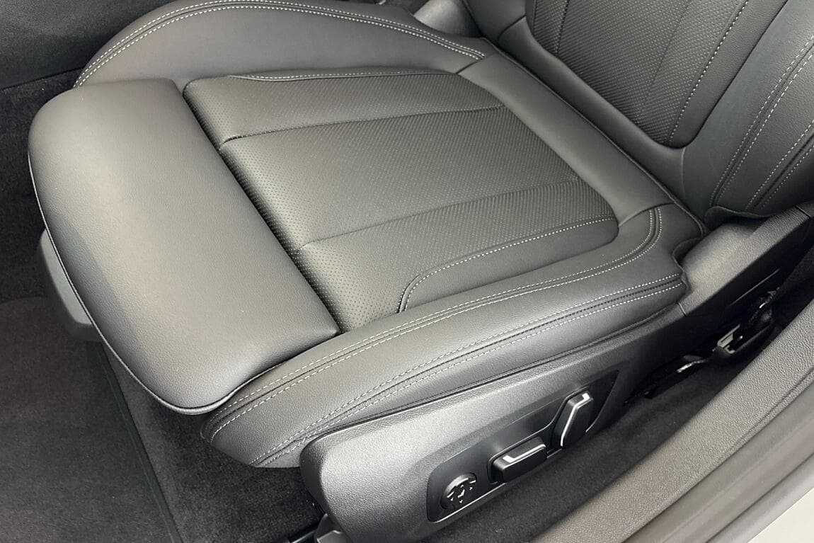 2026 BMW i4 - 7