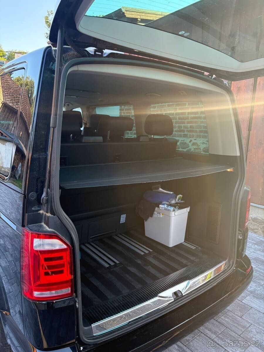 2017 Volkswagen MULTIVAN - 12