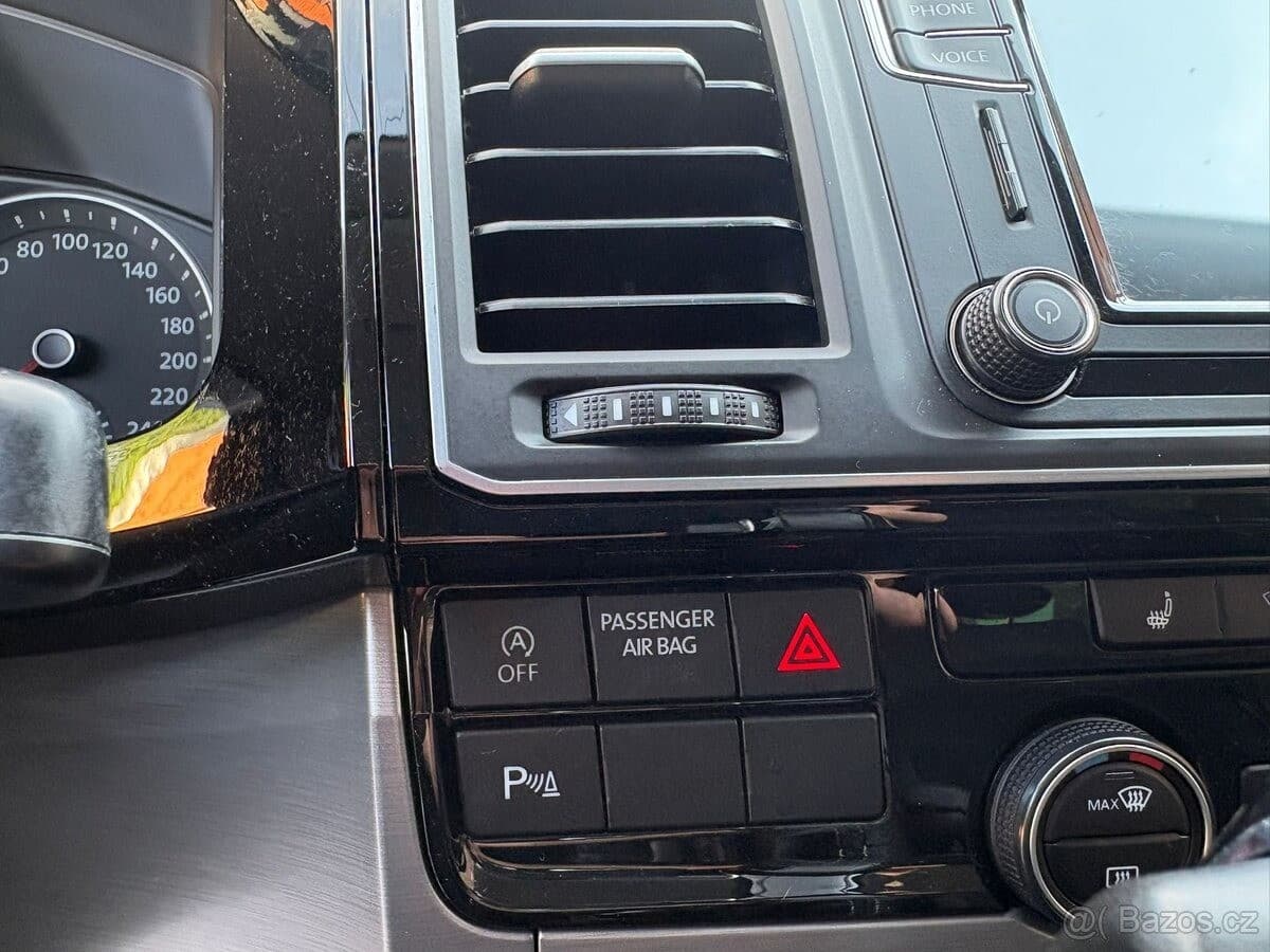 2017 Volkswagen MULTIVAN - 15