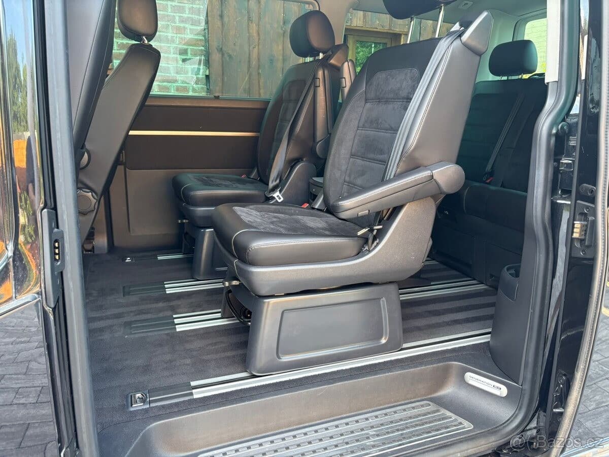 2017 Volkswagen MULTIVAN - 9
