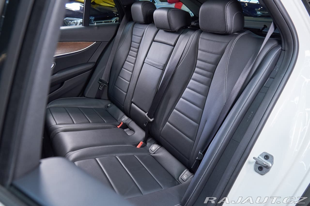 2019 Mercedes-Benz E-CLASS - 17