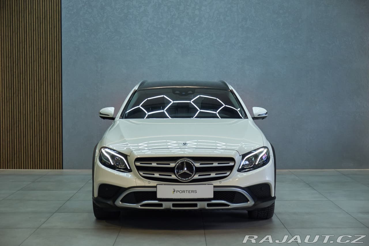 2019 Mercedes-Benz E-CLASS - 2