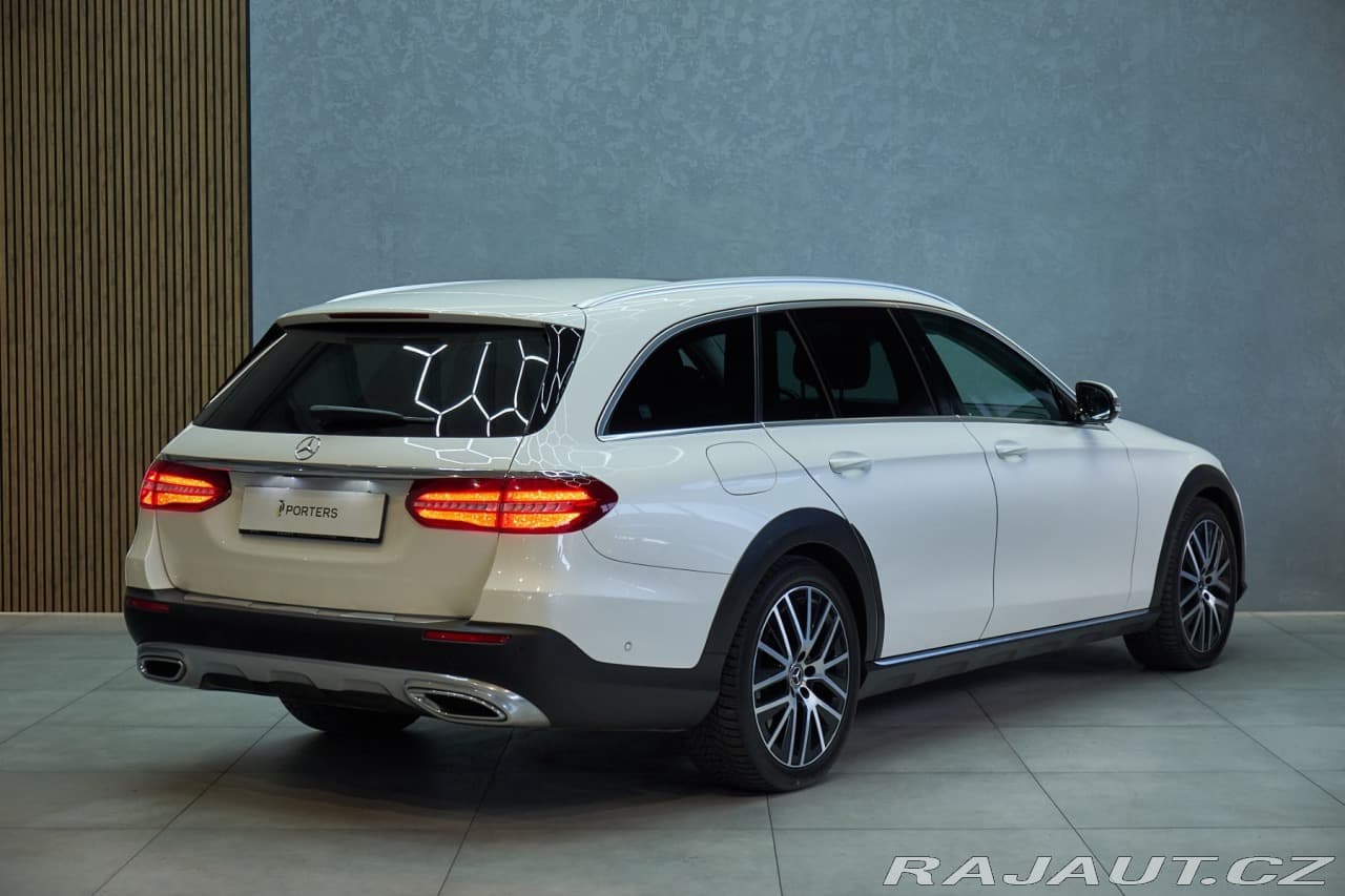 2019 Mercedes-Benz E-CLASS - 3