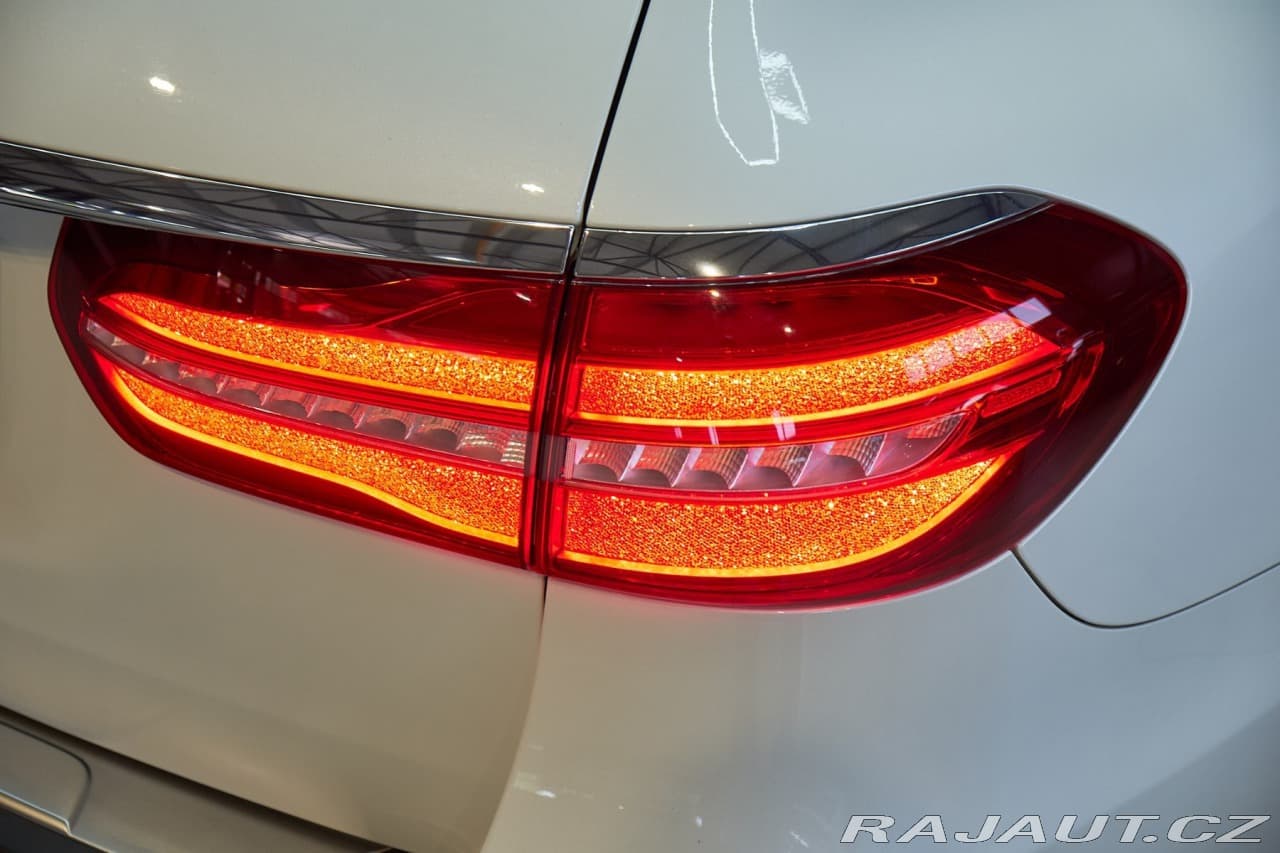 2019 Mercedes-Benz E-CLASS - 5