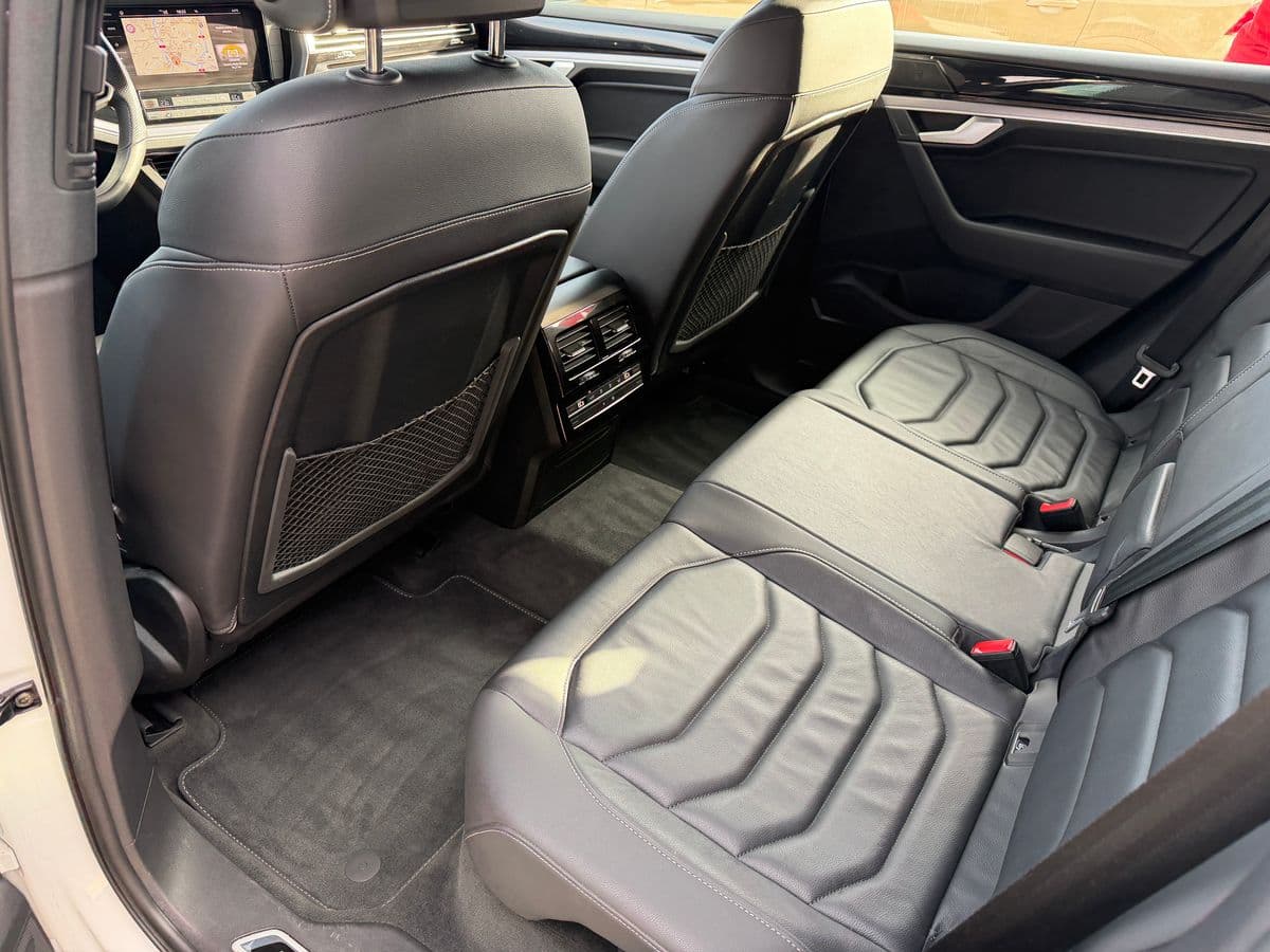 2023 Volkswagen TOUAREG - 16