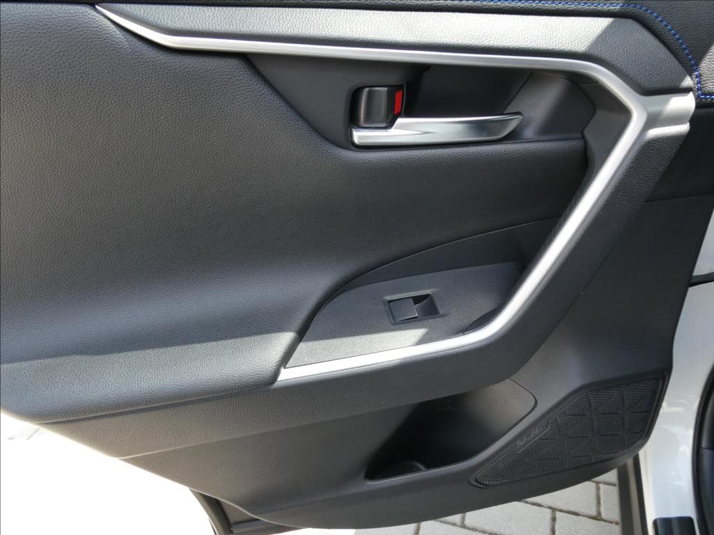 2021 Toyota RAV4 - 18