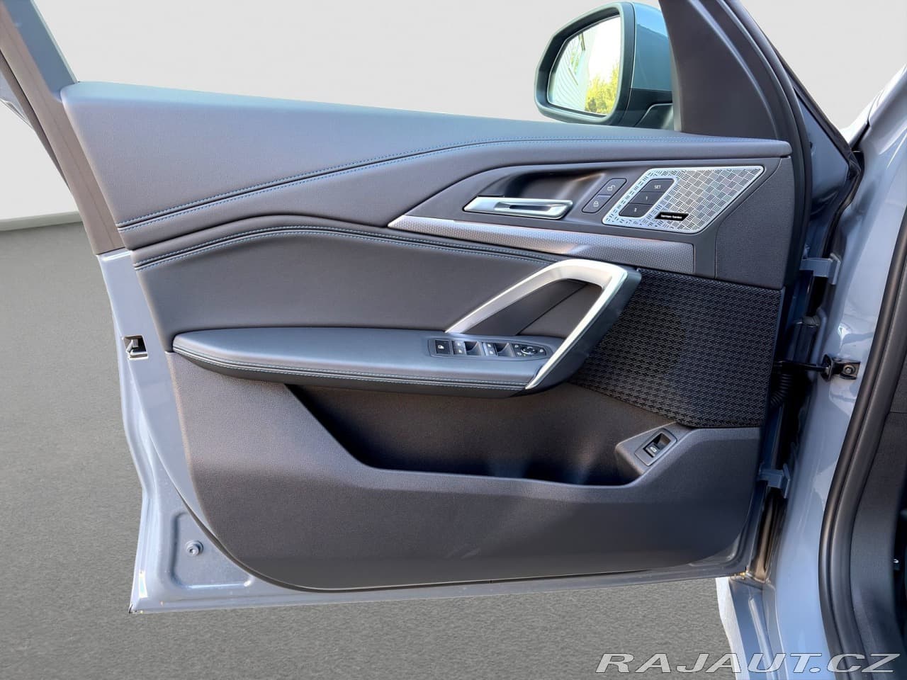 2025 BMW X1 - 10