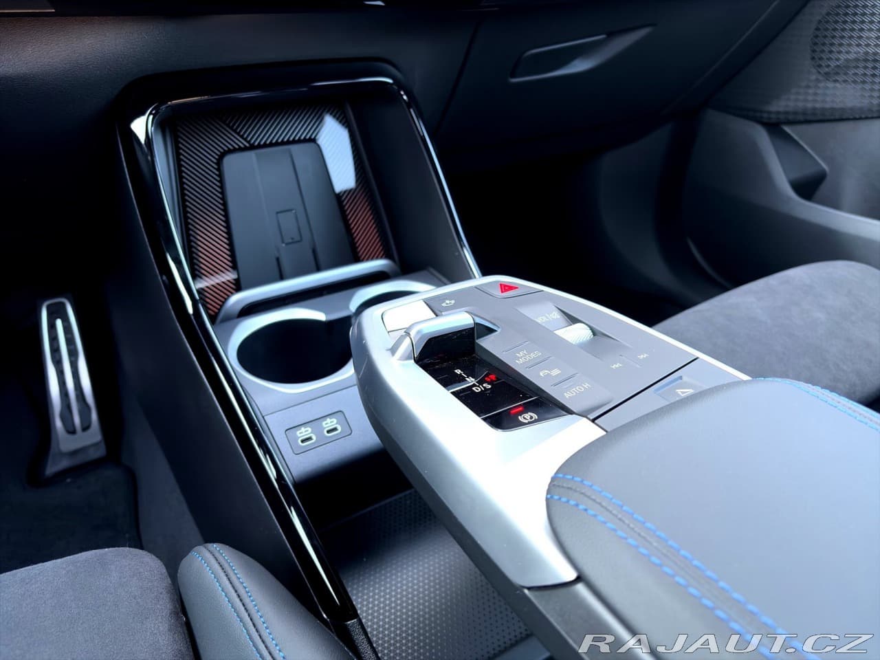 2025 BMW X1 - 11