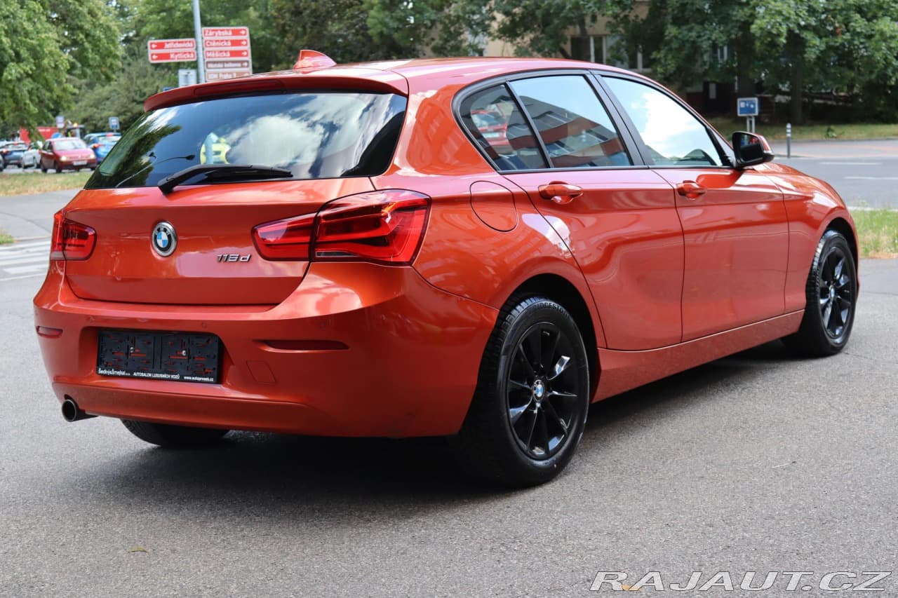 2017 BMW 1-SERIES - 11
