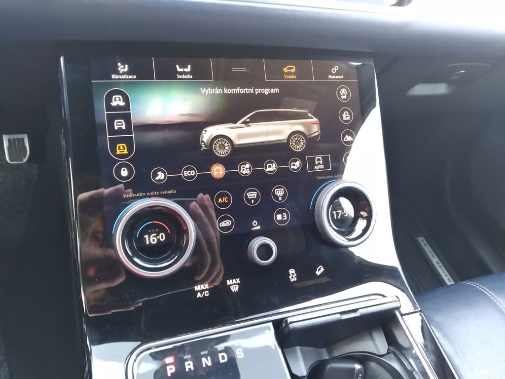 2019 Land Rover RANGE ROVER VELAR - 11