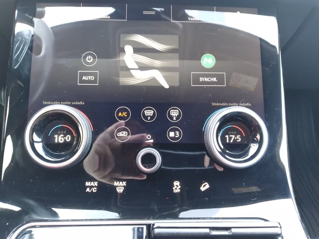 2019 Land Rover RANGE ROVER VELAR - 18