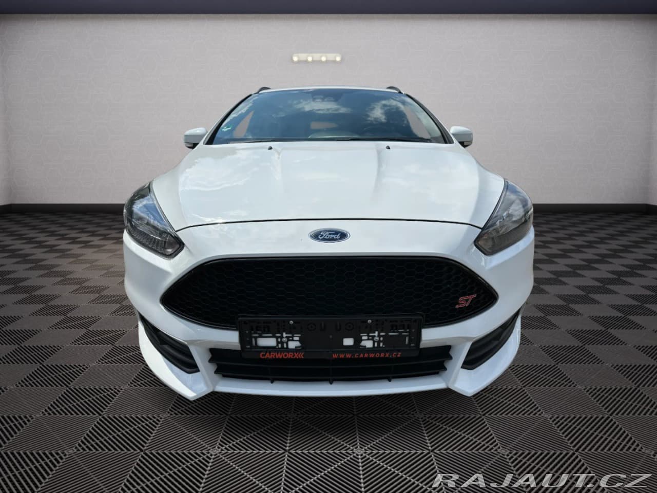 2017 Ford FOCUS - 2