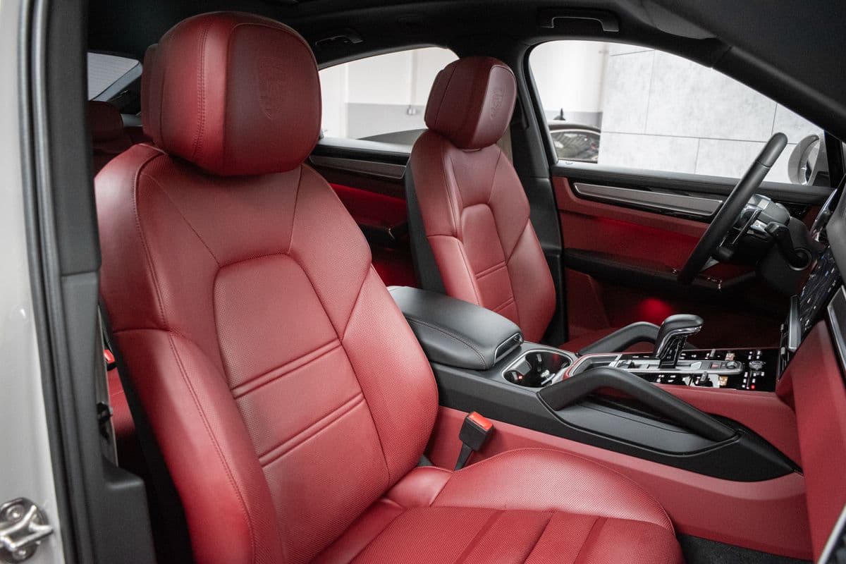 2023 Porsche CAYENNE - 11