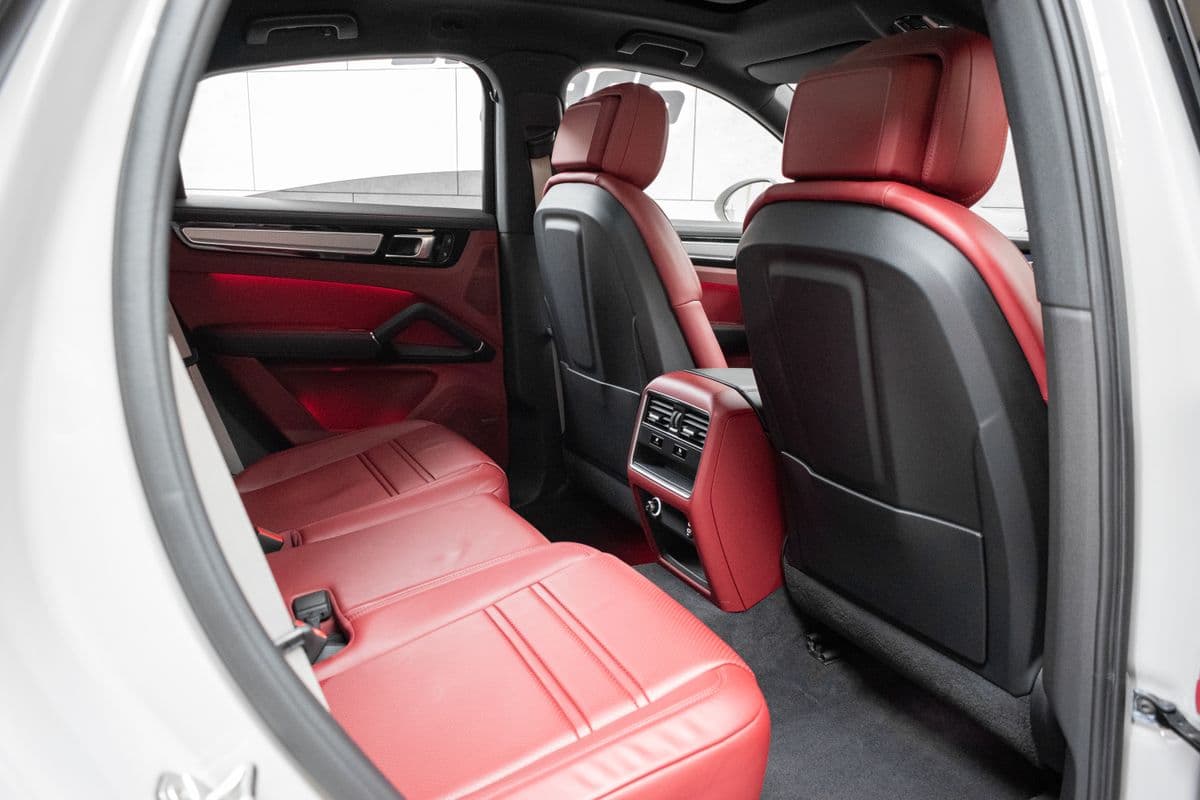 2023 Porsche CAYENNE - 14