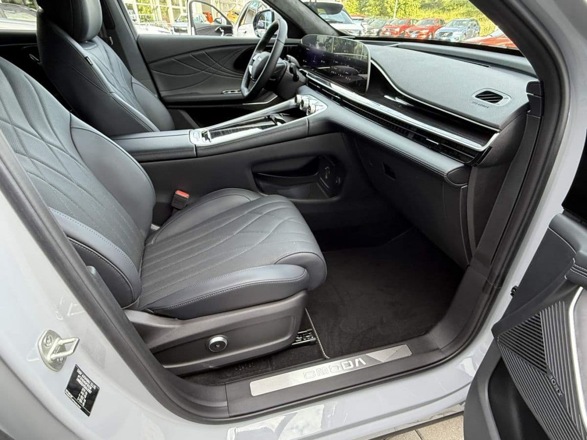 2025 Omoda 9 - 8
