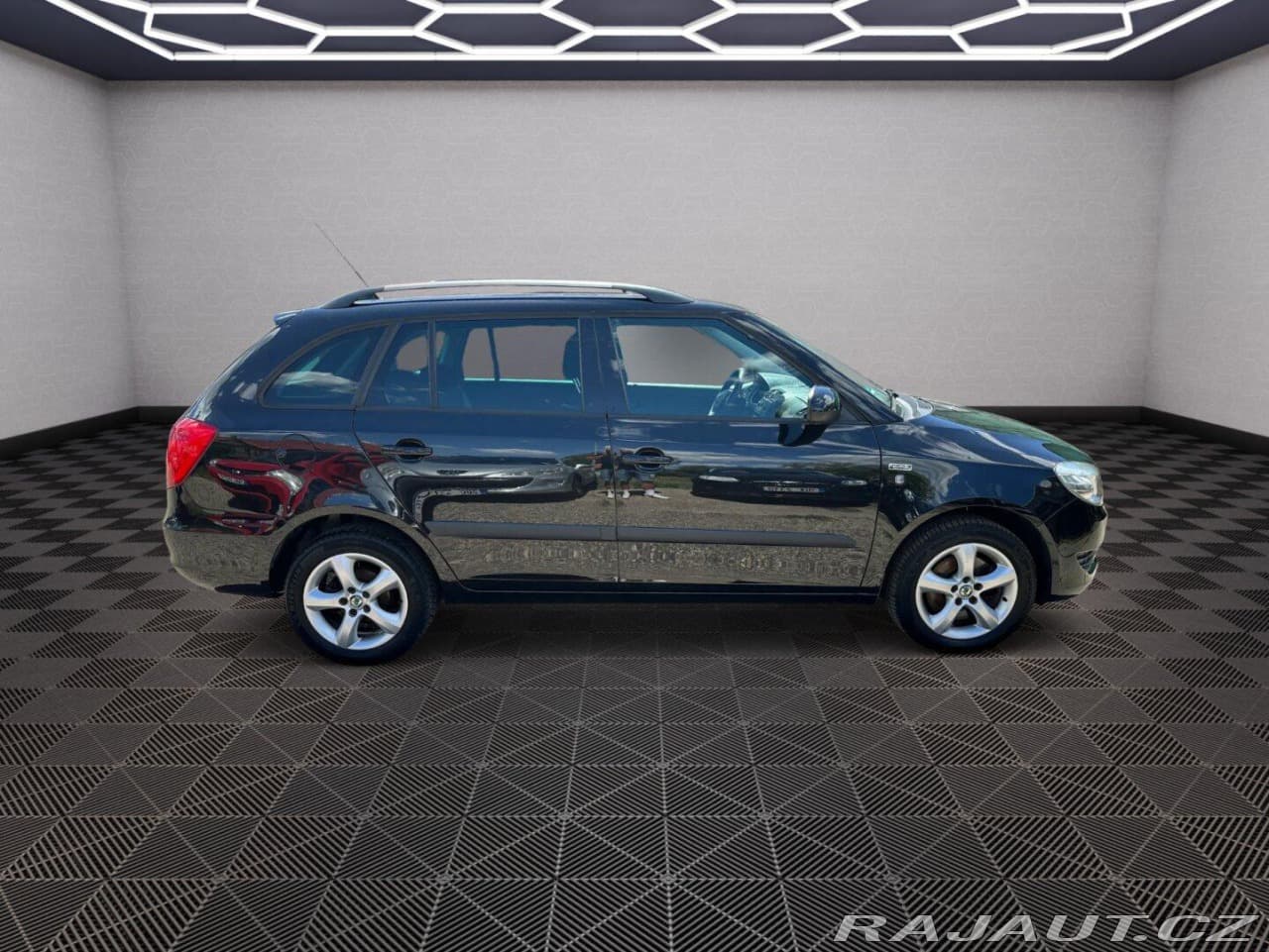 2011 Škoda FABIA - 8