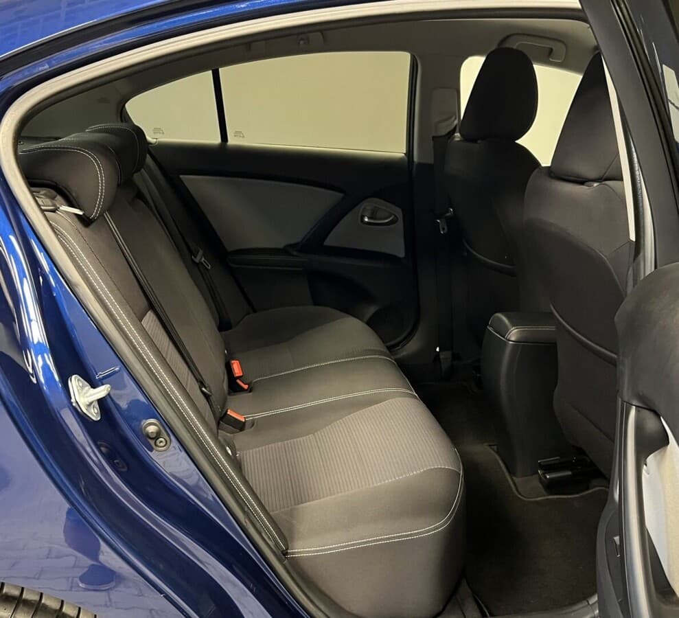 2016 Toyota AVENSIS - 12