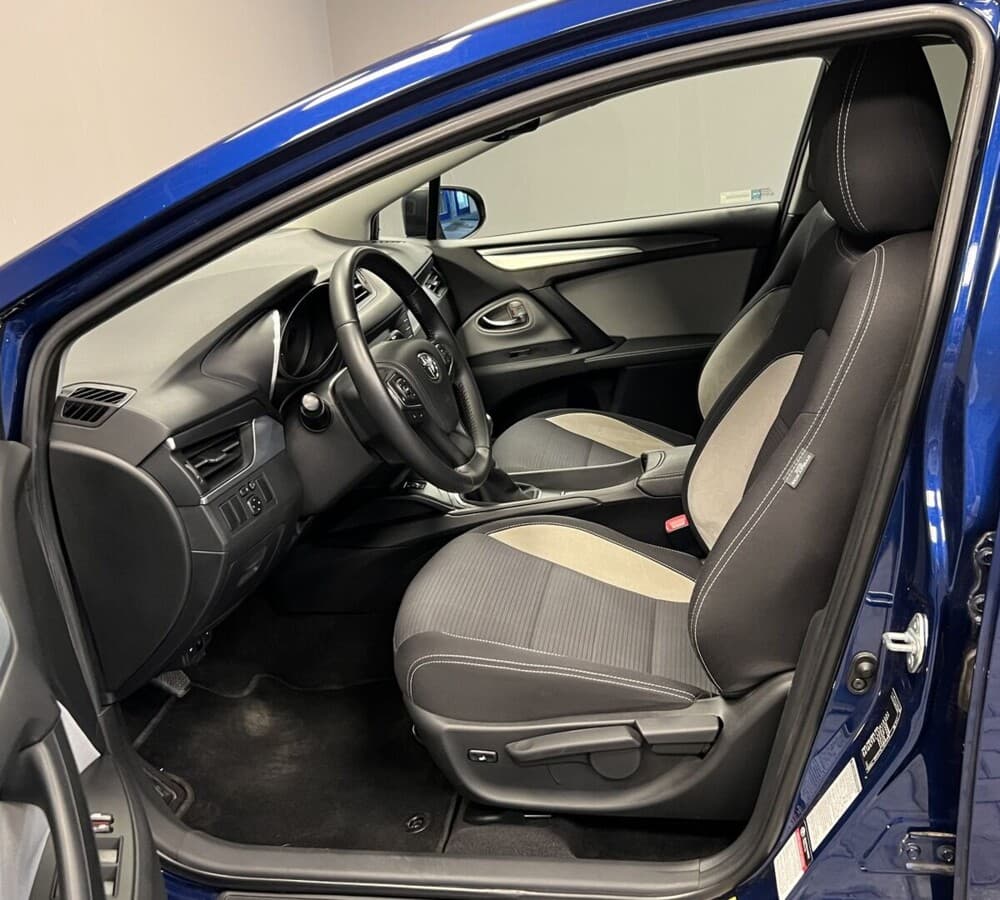 2016 Toyota AVENSIS - 8