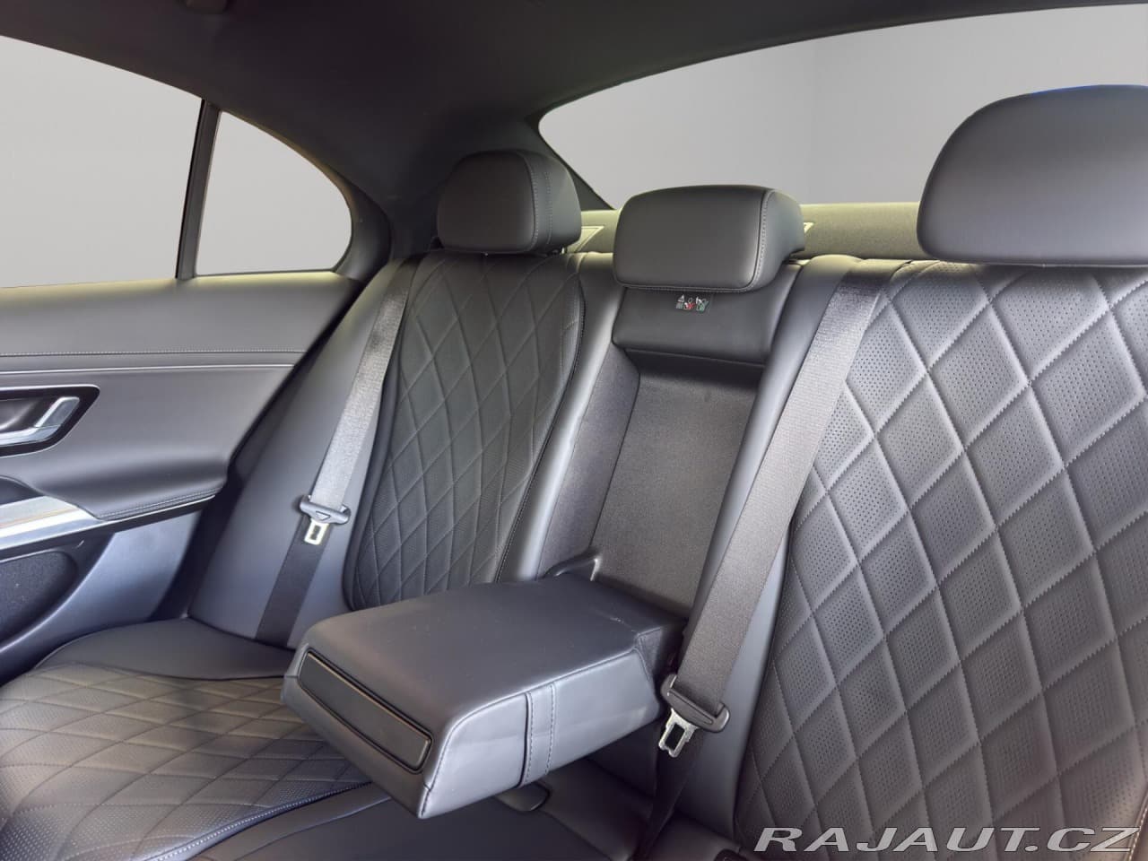 2025 Mercedes-Benz E-CLASS - 19
