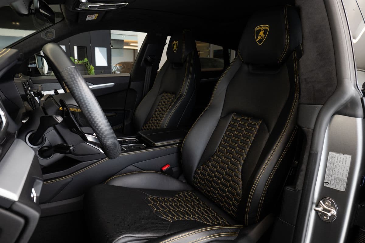2019 Lamborghini URUS - 7