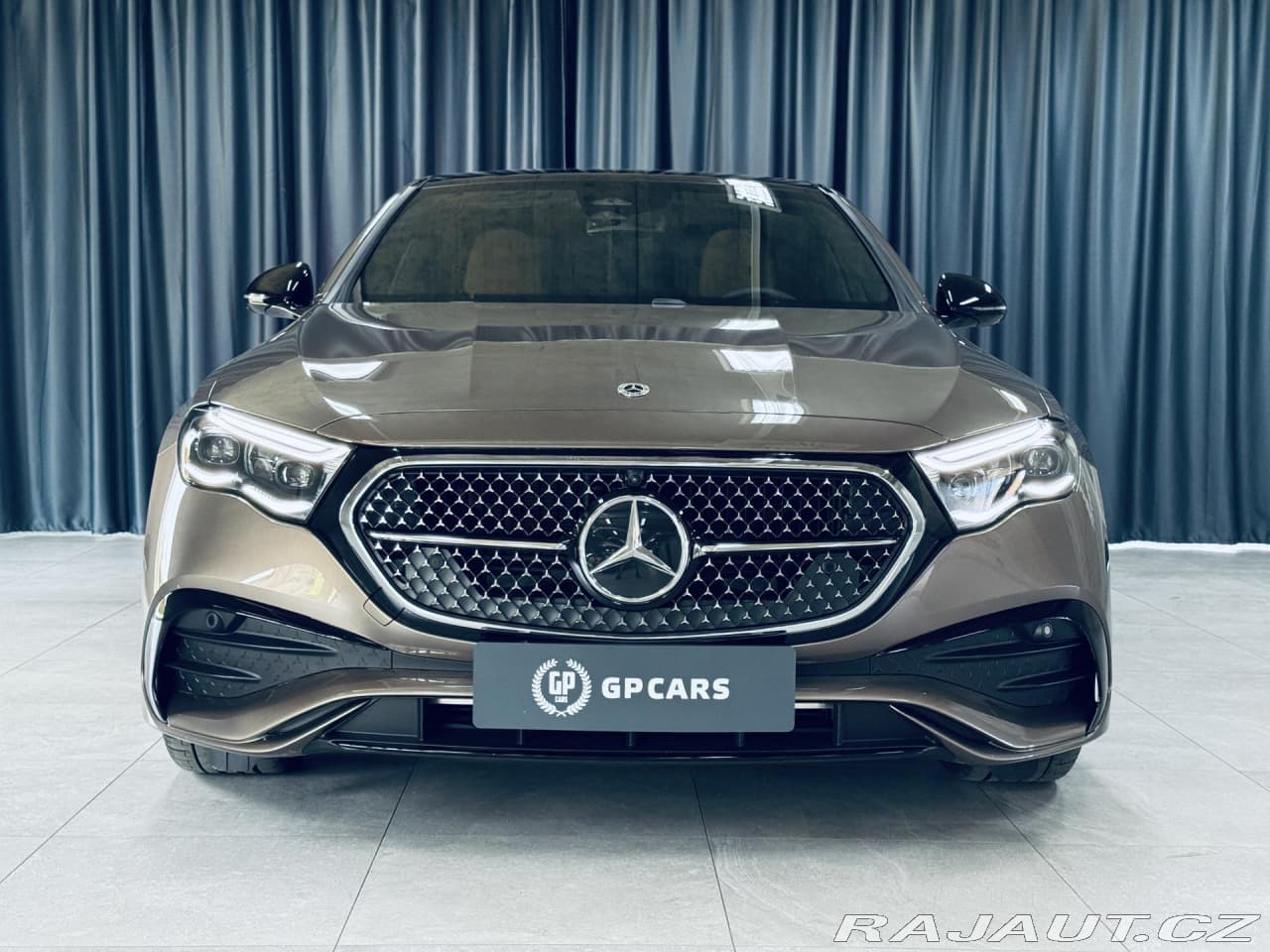 2025 Mercedes-Benz E-CLASS - 2