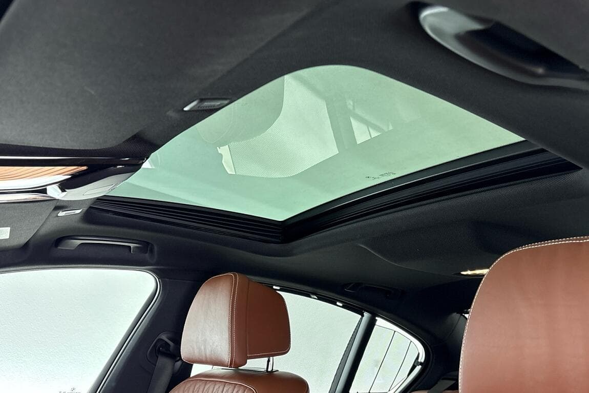 2020 BMW 5-SERIES - 15