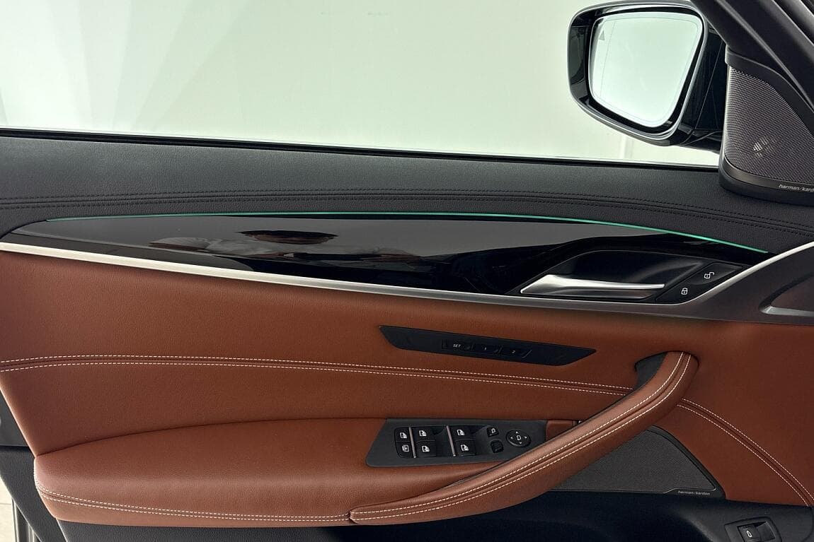 2020 BMW 5-SERIES - 16