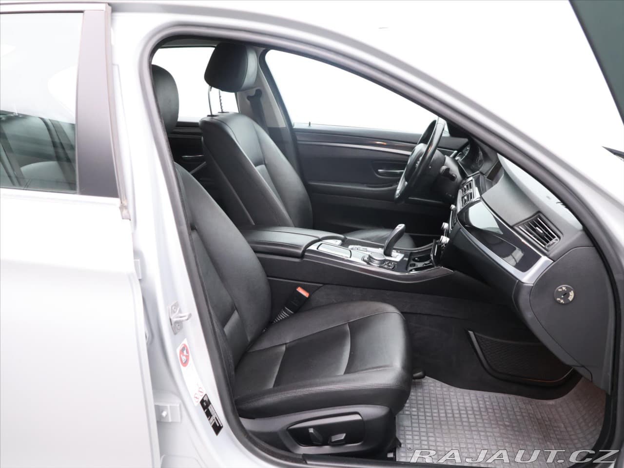 2013 BMW 5-SERIES - 12