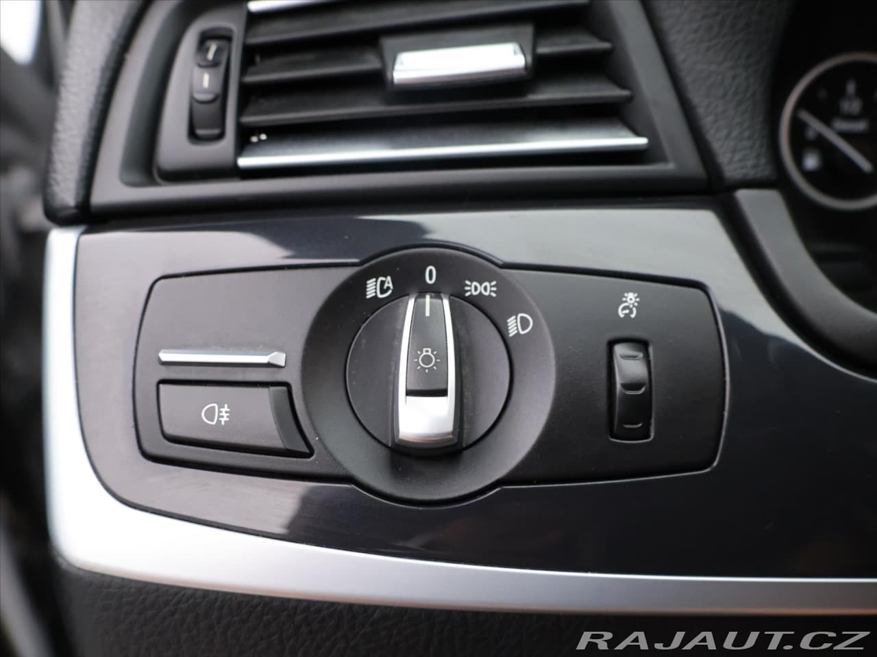 2013 BMW 5-SERIES - 15