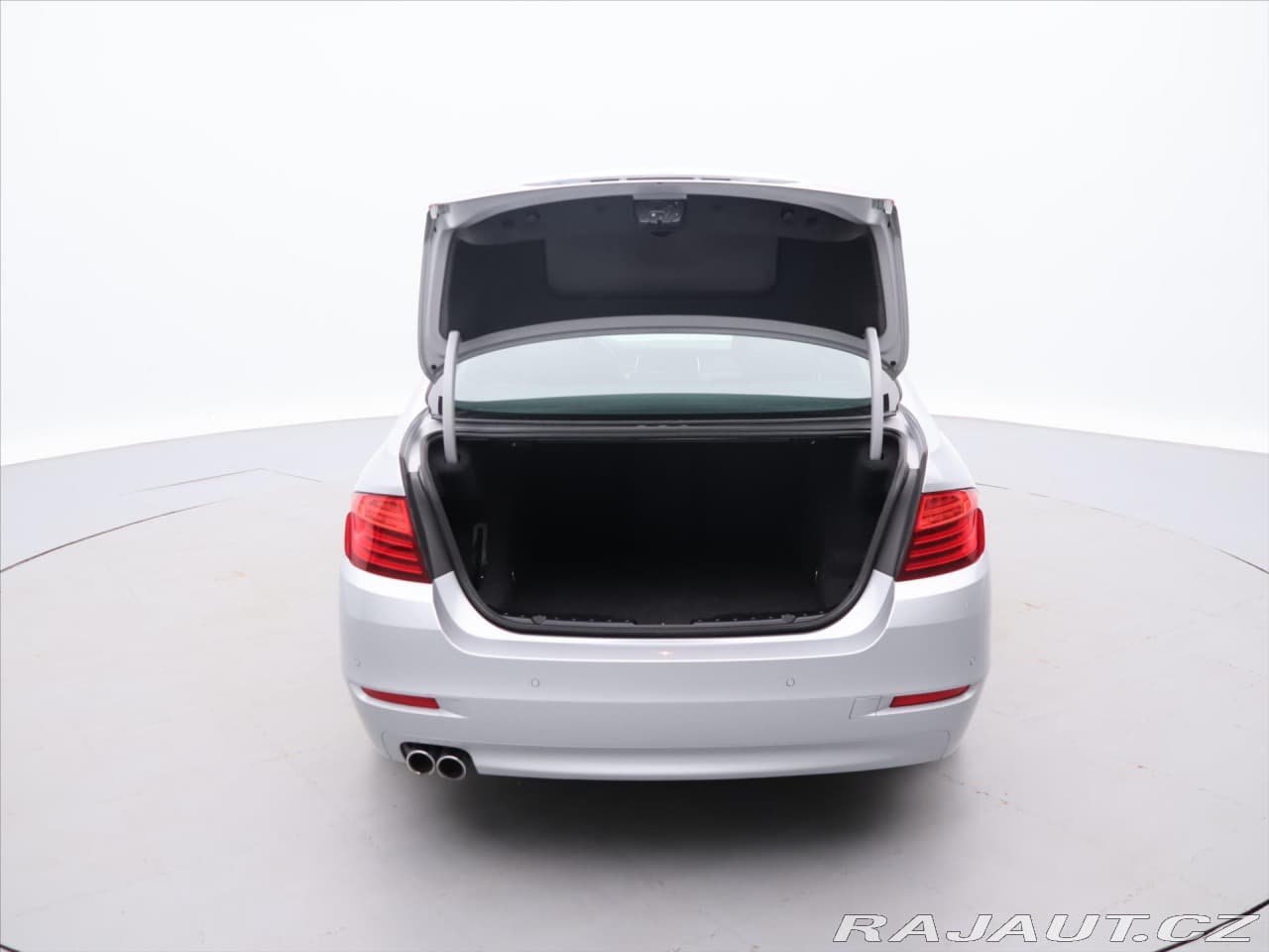 2013 BMW 5-SERIES - 9