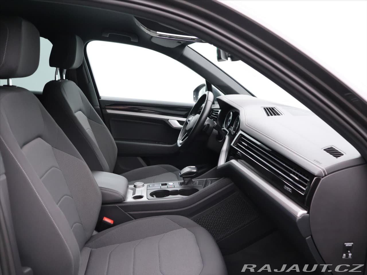 2021 Volkswagen TOUAREG - 12
